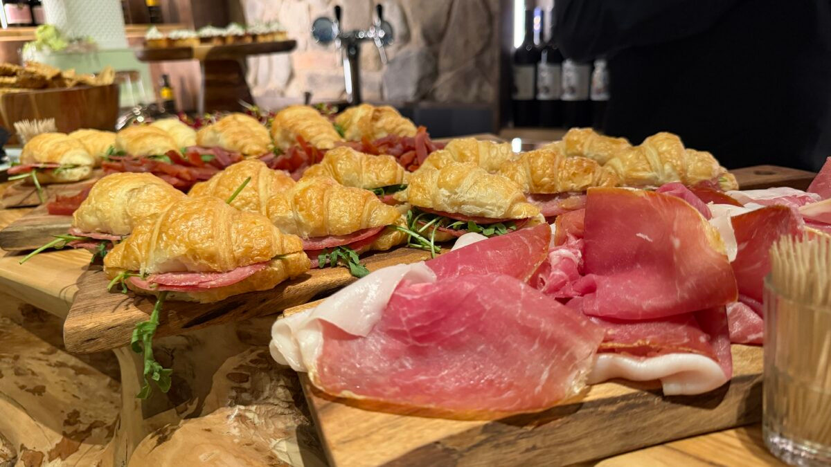 Planisium: il nuovo eno-bistrot segreto nel cuore di Roma 11 Planisium: il nuovo eno-bistrot segreto nel cuore di Roma