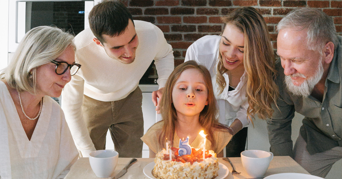 Il lato comico di organizzare la festa di compleanno del tuo bambino