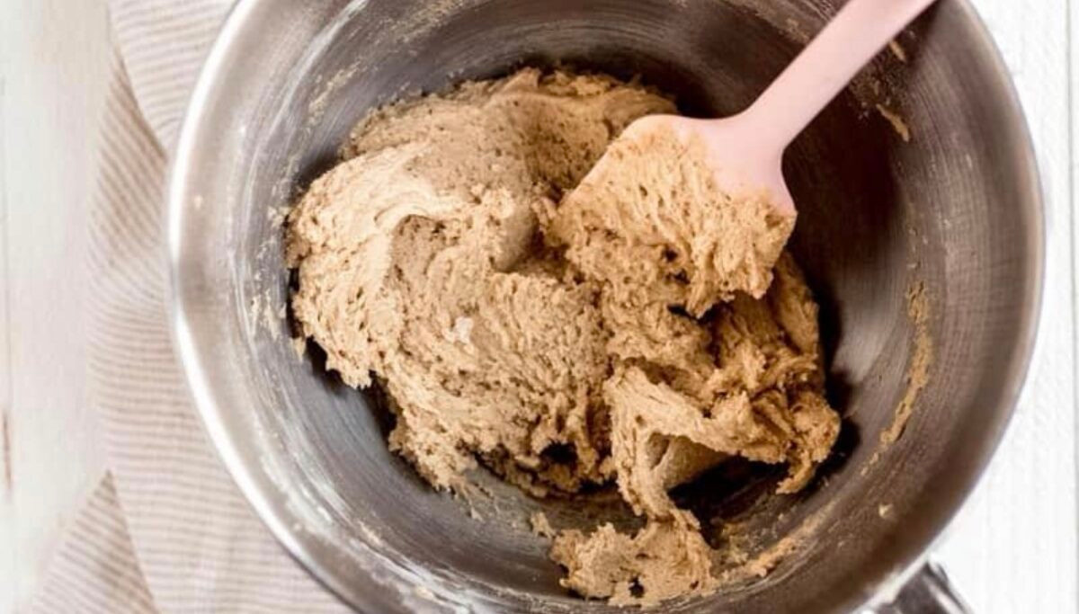 Blondies alle mele e cannella con glassa allo sciroppo d’acero 3 Blondies alle mele e cannella con glassa allo sciroppo d’acero